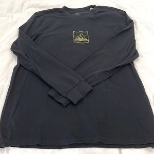 Black Addis’s long sleeve with green and‎ yellow decal in middle ( XL)